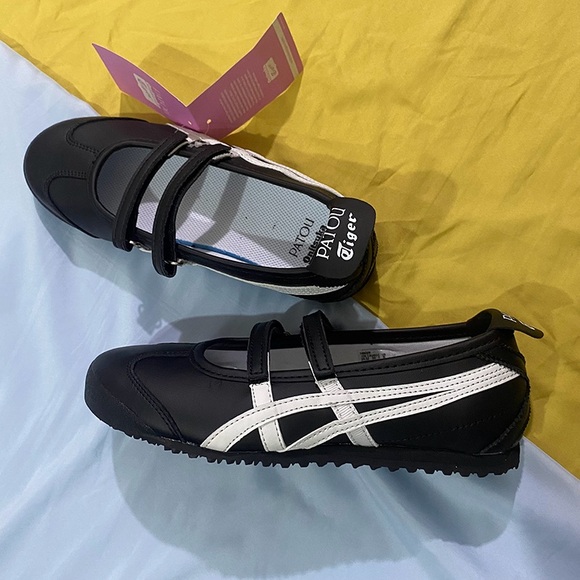Onitsuka Tiger by Asics Shoes - Patou x Onitsuka Tiger Black and White Flats
